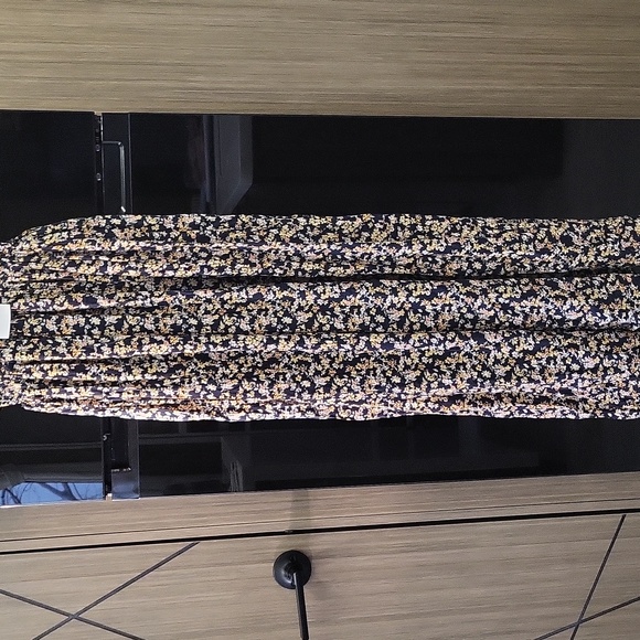 NWT, "LONGLEN Black Floral Multi Maxi/midi Dress By "Forever 21" ✨️ - Picture 3 of 15